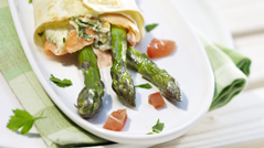 Involtini di lasagne agli asparagi con Gruyère AOP