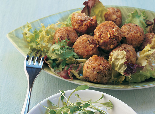 Polpette di farro alle nocciole ed Etivaz DOP