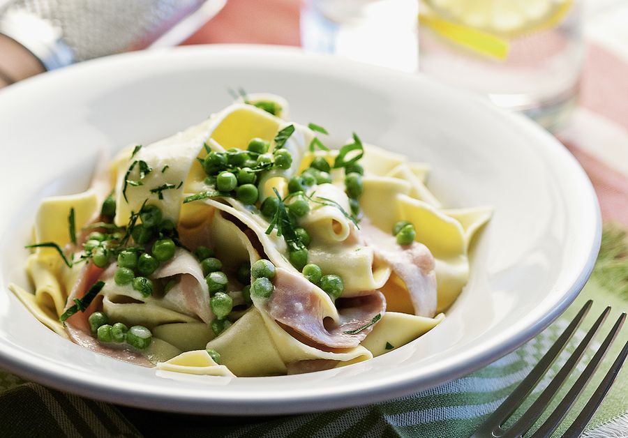 Fettuccine al prosciutto e formaggio