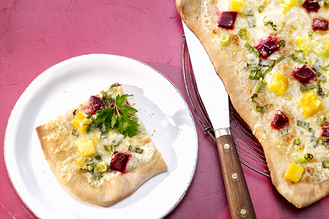 Focaccia alle barbabietole e Gruyère AOP